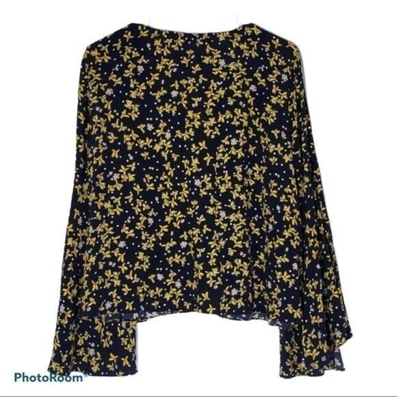 zara basic collection floral bell sleeve shirt - Picture 2 of 12